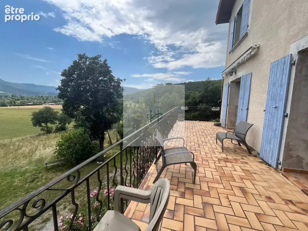 Maison 8 pièces 126 m² à vendre à Chomerac (07210) - photo 4