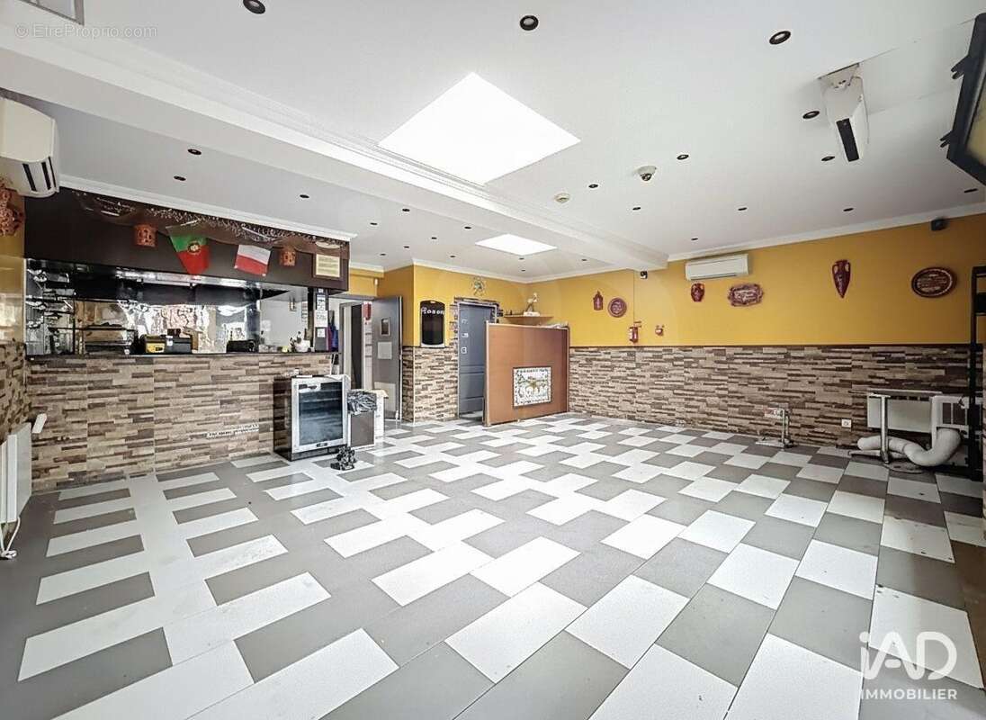 Photo 2 - Commerce à ROISSY-EN-BRIE