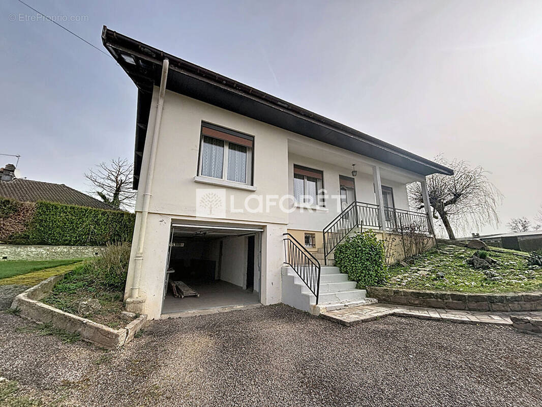 Maison à DARNEY