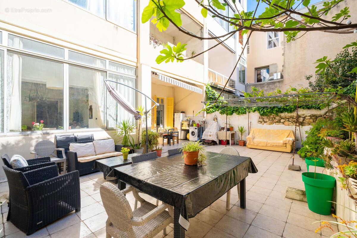 Appartement à MARSEILLE-6E