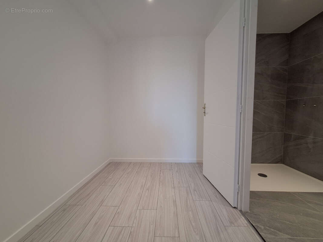 Maison à LES MARTRES-DE-VEYRE