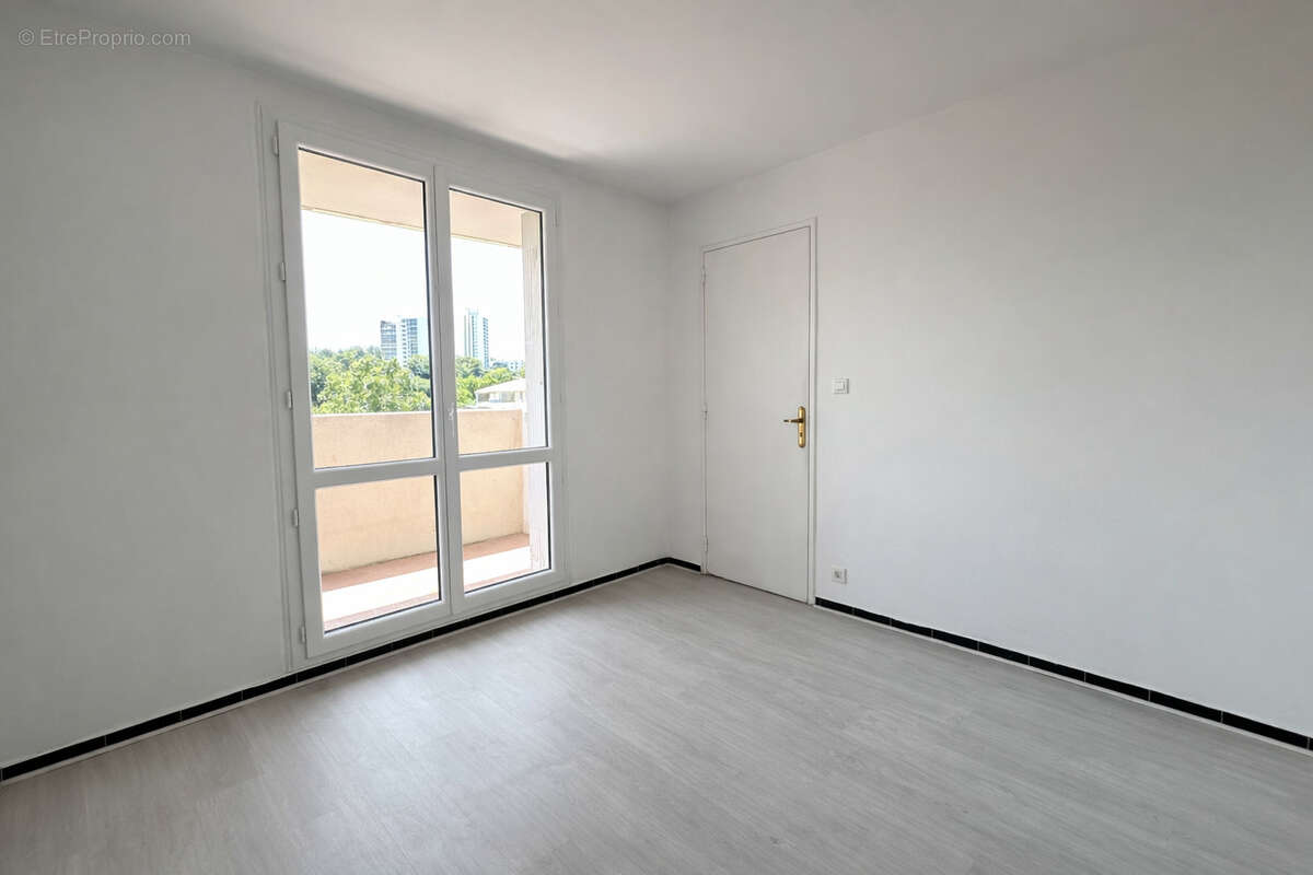 Appartement à MARSEILLE-13E