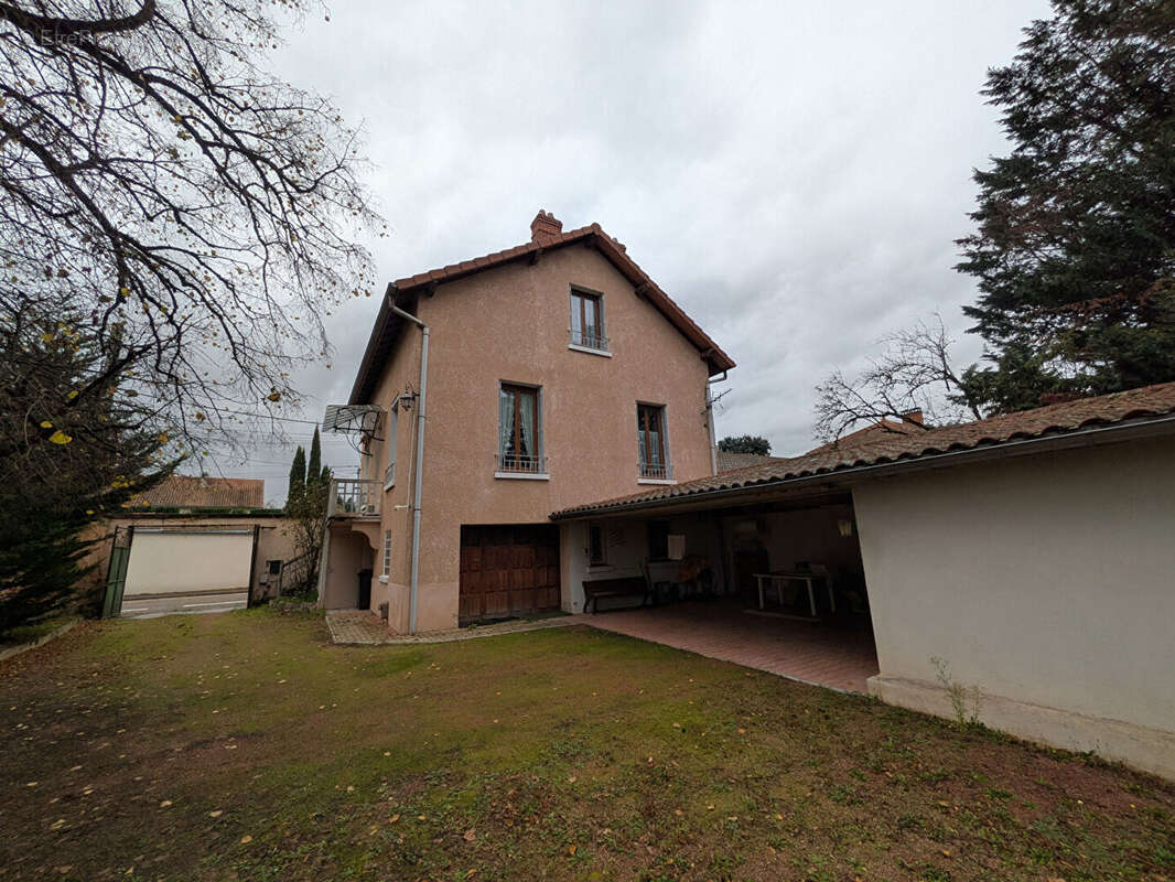 Maison à RIORGES