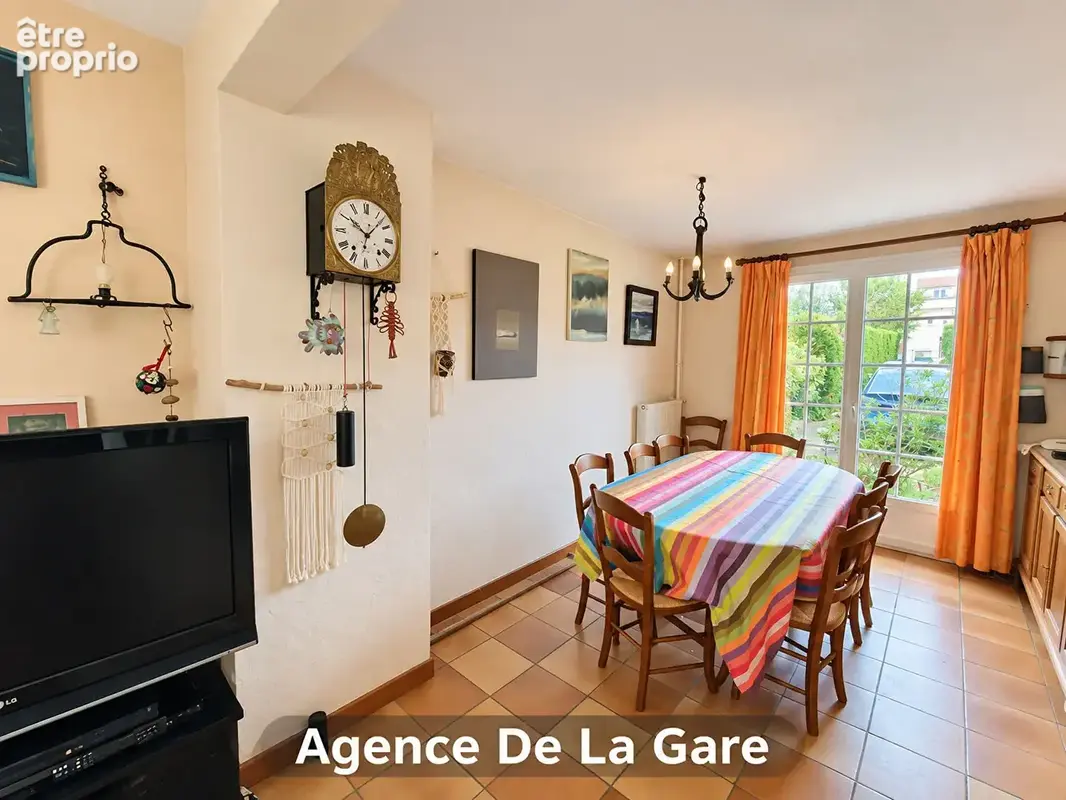 Maison Houilles 11 pièces 197.84 m² - 4 minutes de la Gare - photo 4
