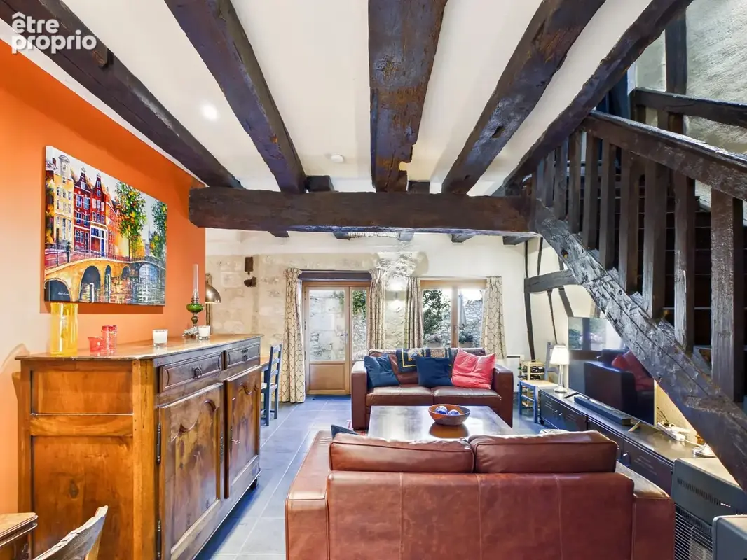 Belle maison médiévale de 3 chambres avec rare terrasse privative au cœur d’Issigeac - photo 2