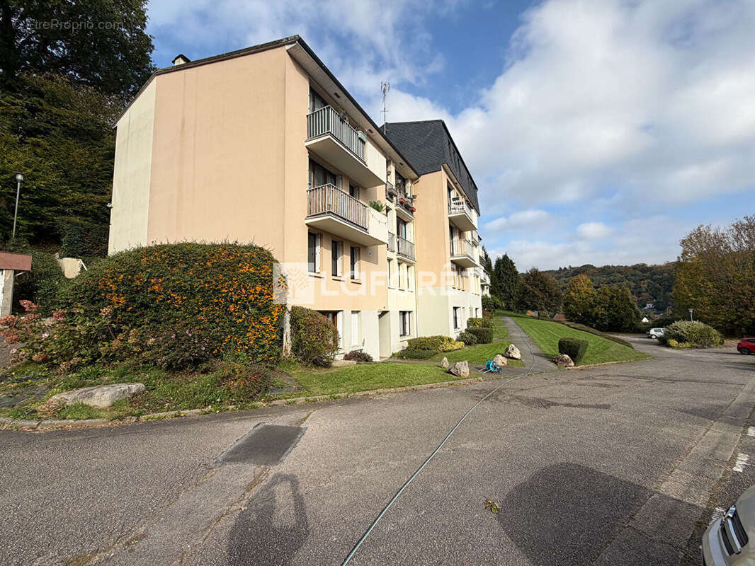 Appartement à GRUCHET-LE-VALASSE