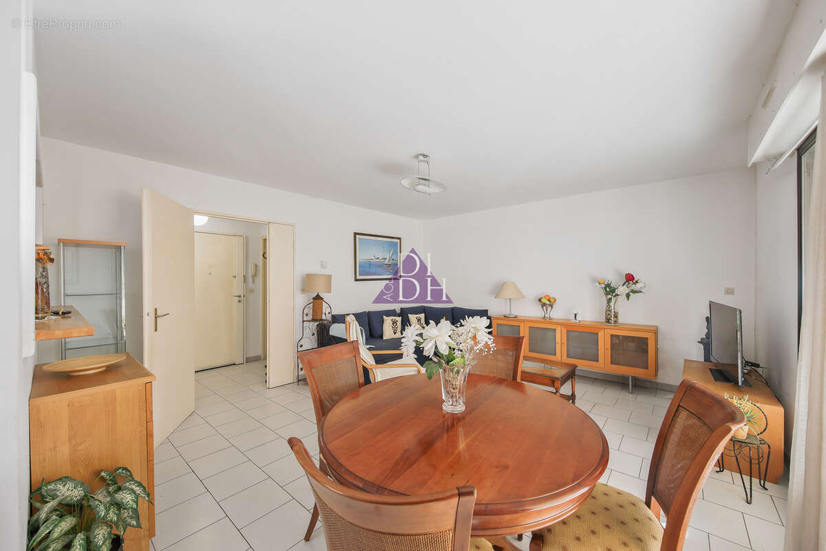 Appartement à HYERES