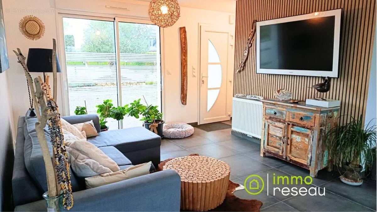 Maison à SAINT-GERMAIN-SUR-AY