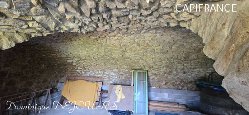 Ardèche, ensemble charmant de 2 maisons en pierres, avec terrasses, caves voutées et terrains attenants - photo 60