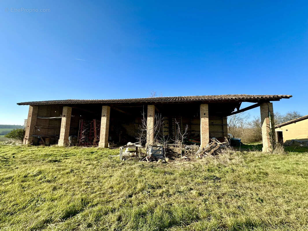 Maison à BELLEGARDE-SAINTE-MARIE