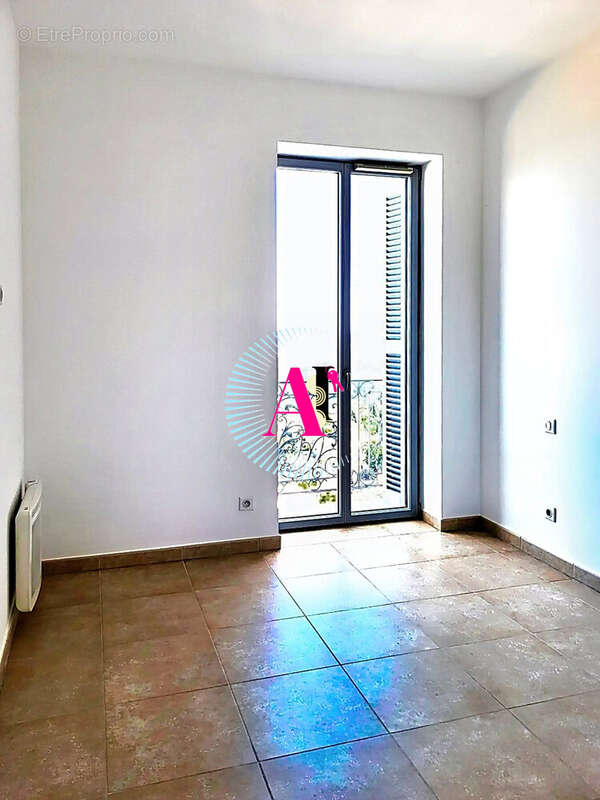 Appartement 70 m² à Grasse  - photo 7
