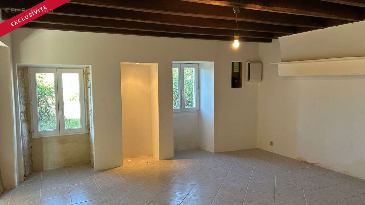 Maison à VIEUX-RUFFEC