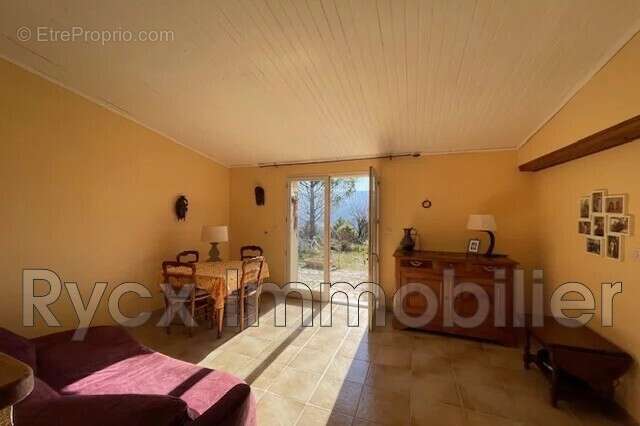 Maison 70 m² à Apt  - photo 7