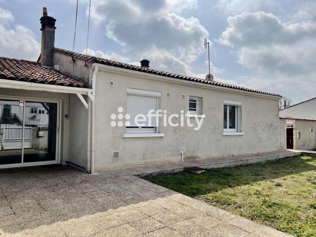 Maison 106 m² à Marennes  - photo 4