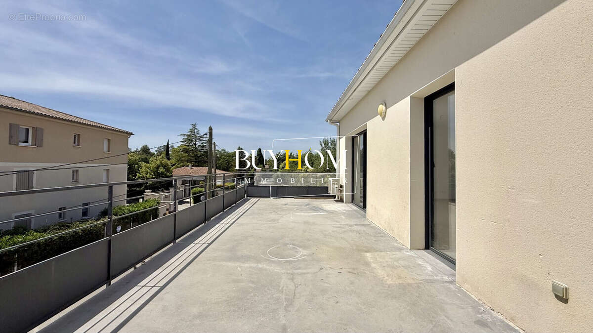 Appartement 73 m² à L'isle-Sur-La-Sorgue  - photo 2