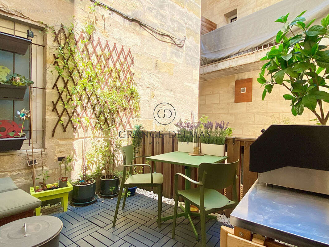 Appartement  immeuble pierre -  FONDAUDEGE - photo 3