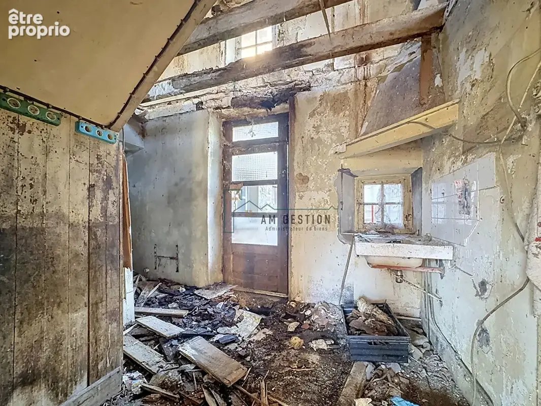 Maison à rénover à 5 minutes de Bessines - photo 8