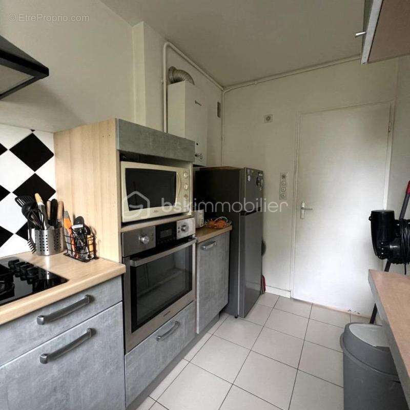 Appartement à SAINT-JEAN-DE-LA-RUELLE