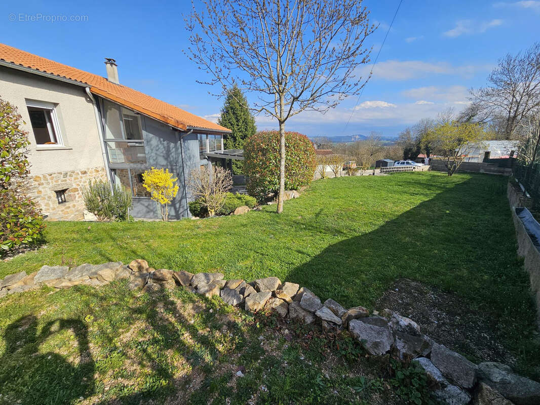 Maison à BAS-EN-BASSET