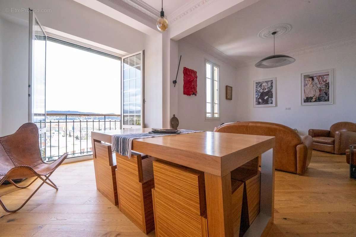 Appartement à NICE