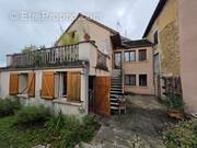 Appartement à MONTMOROT
