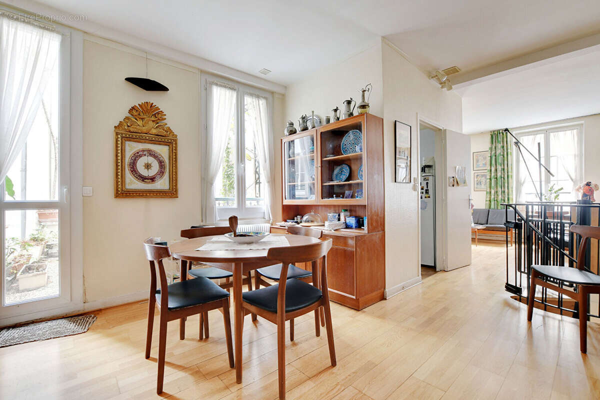 Appartement à PARIS-2E