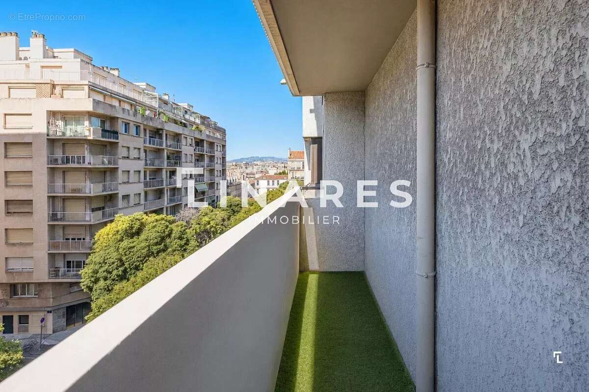 L'URBAIN CHIC - Appartement T2 de 55m² - Balcon - Garage en sus - ST VICTOR - photo 3