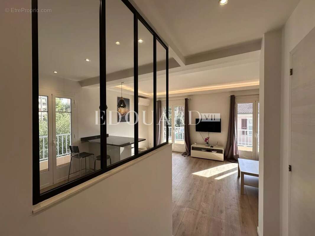 Appartement à ROQUEBRUNE-CAP-MARTIN