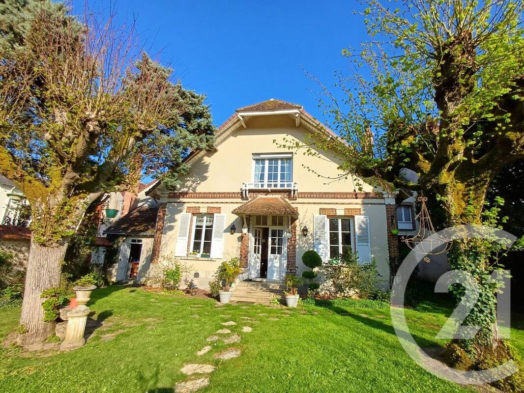 Maison à CLOYES-SUR-LE-LOIR