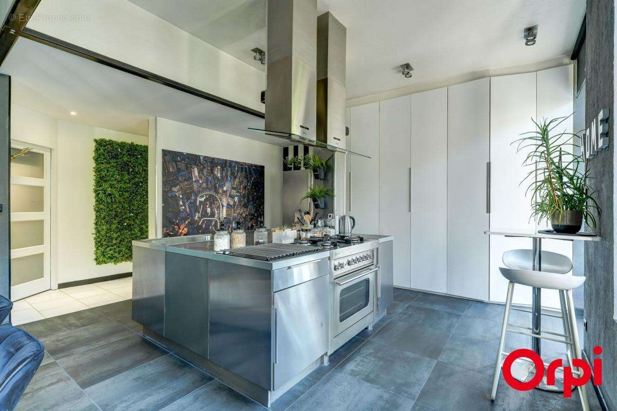 Appartement à RILLIEUX-LA-PAPE