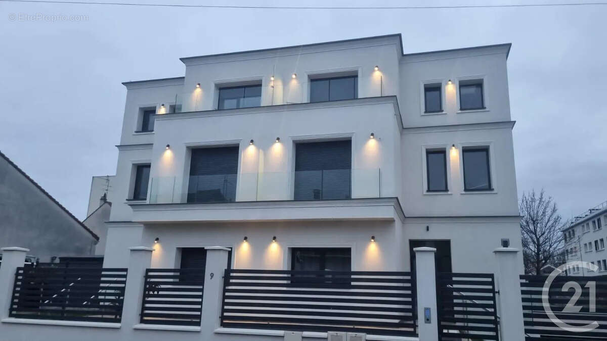 Appartement à SAINT-MAUR-DES-FOSSES