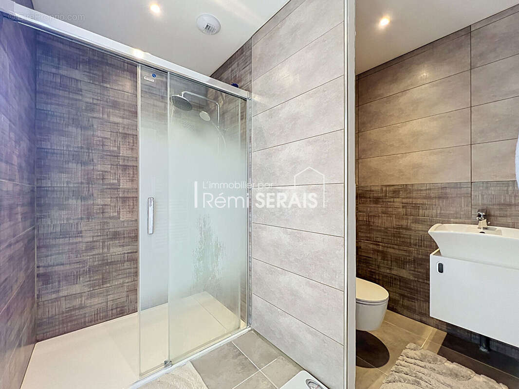 Maison contemporaine à Flers avec sous-sol exceptionnel et prestations modernes - photo 14