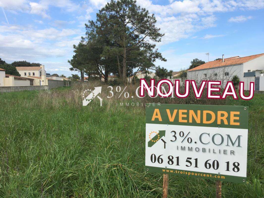 Terrain constructible à viabiliser de 908 m2 - photo 2