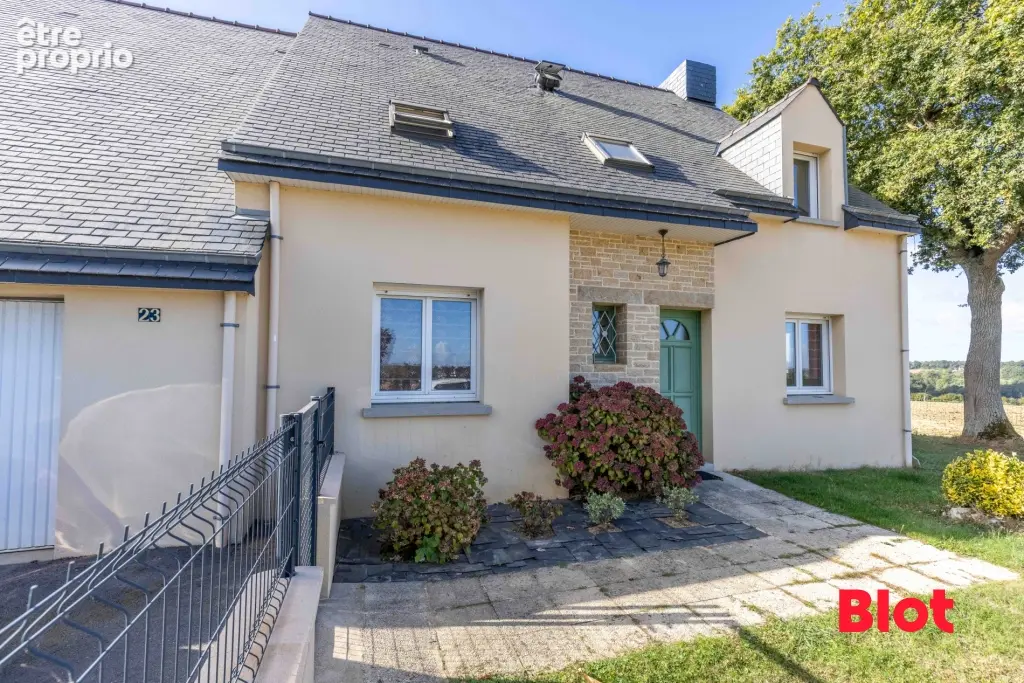 Photo Maison à Chevaigne au prix de 399 000€