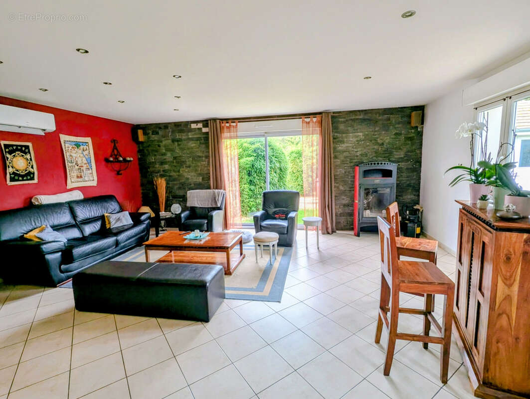 Maison à BAZAINVILLE