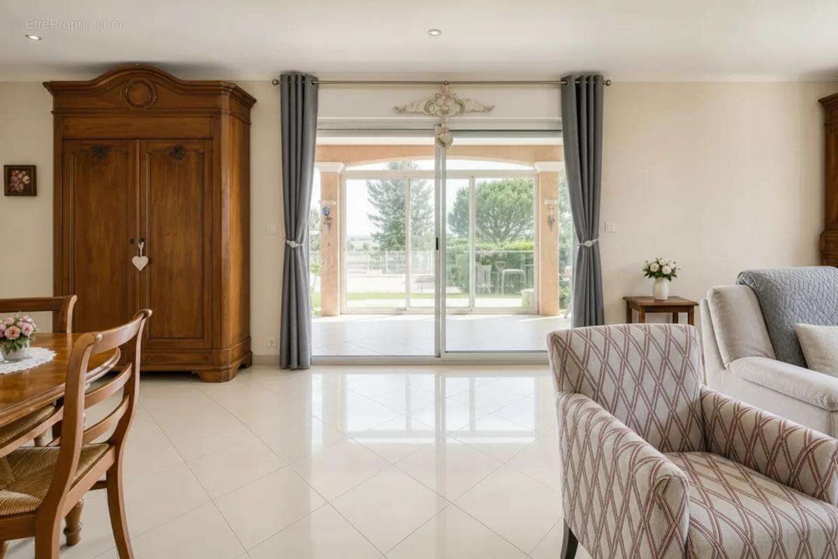 Maison de 5 pièces de 144 m² à Ségreville - photo 17