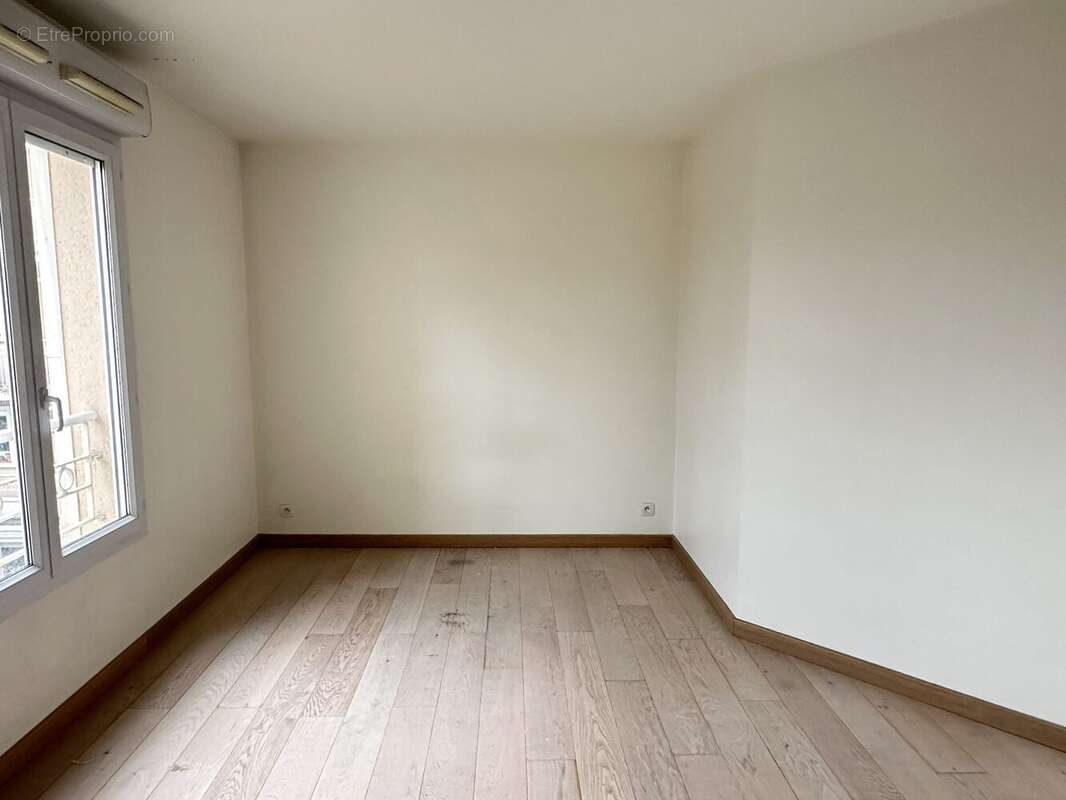 Appartement à SURESNES