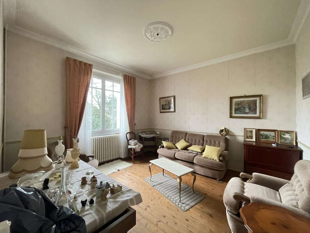 Maison à SAINT-SEBASTIEN-SUR-LOIRE