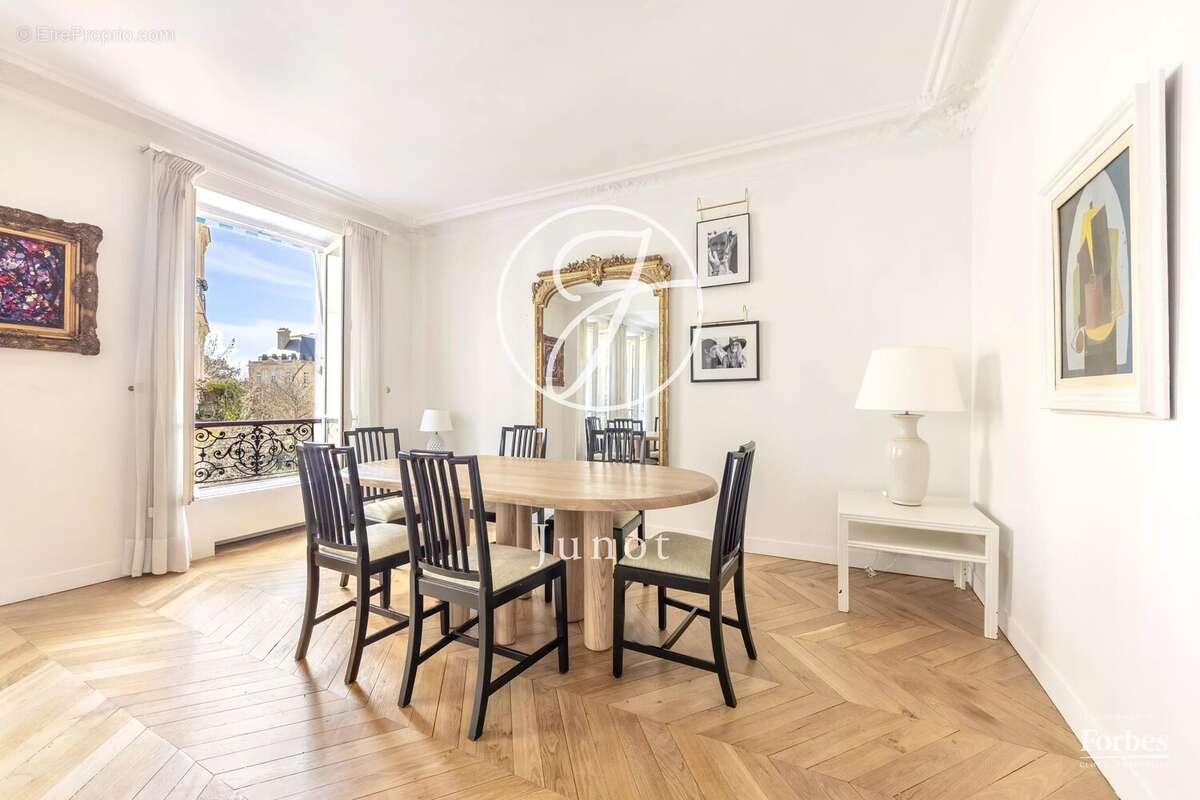 Appartement à PARIS-6E