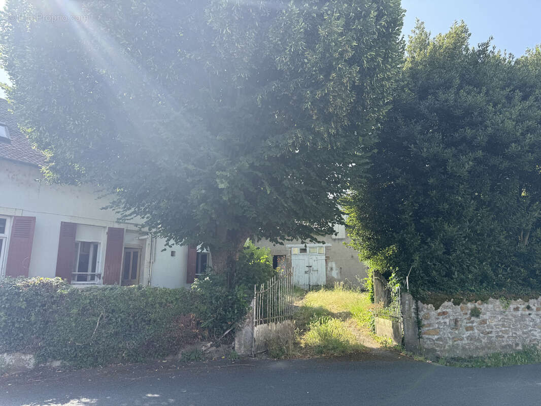 Maison à BOURBON-L&#039;ARCHAMBAULT