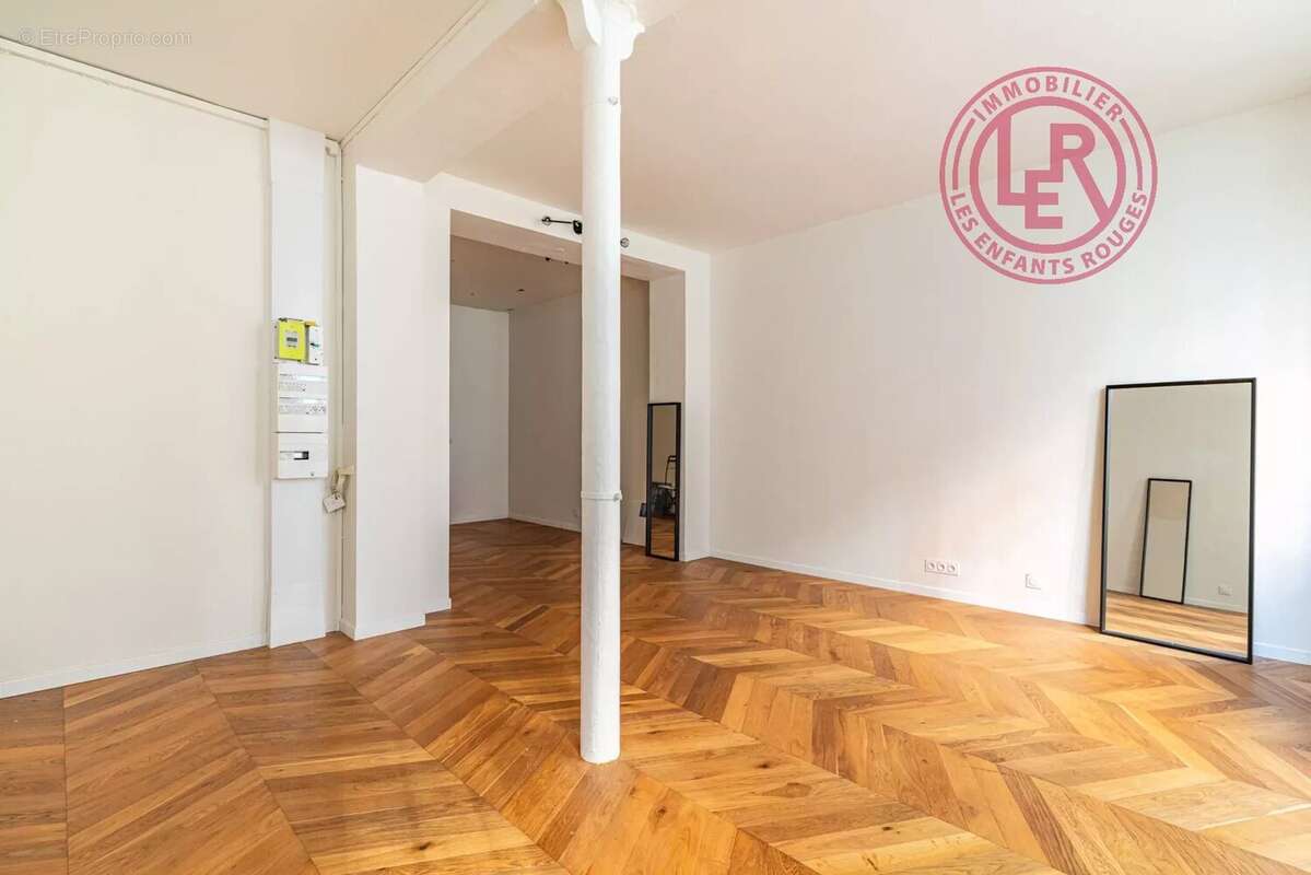 Commerce à PARIS-11E