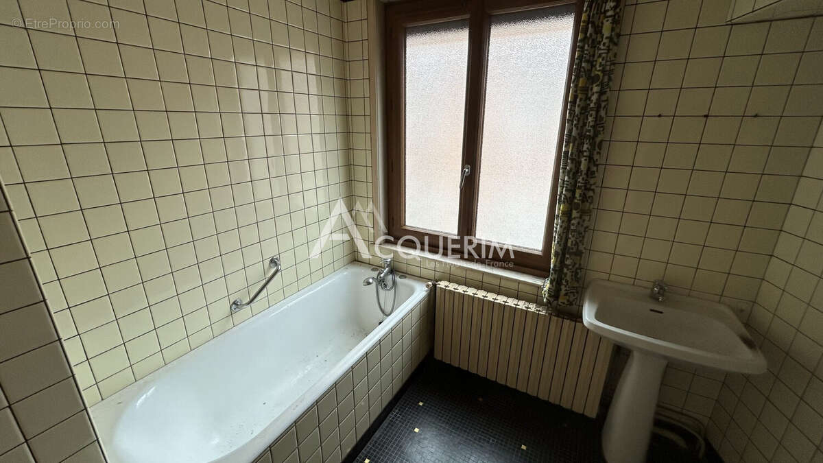 Maison 94 m² à Oignies  - photo 6