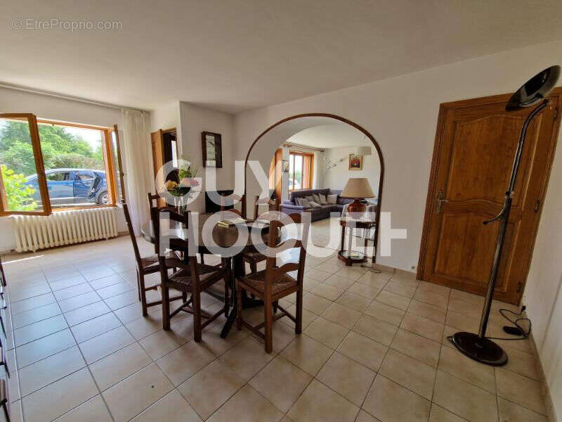 Maison à COURSON-LES-CARRIERES