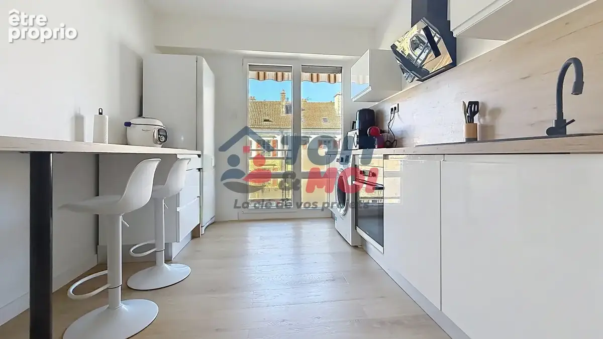 Appartement T4 de 87 m2 entièrement rénové   Double séjour   Balcon - photo 5