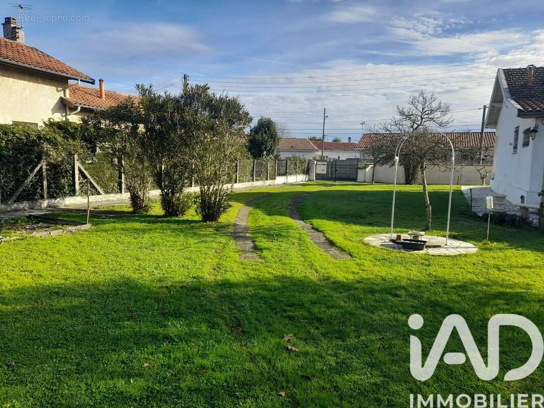 Photo 2 - Terrain à PESSAC