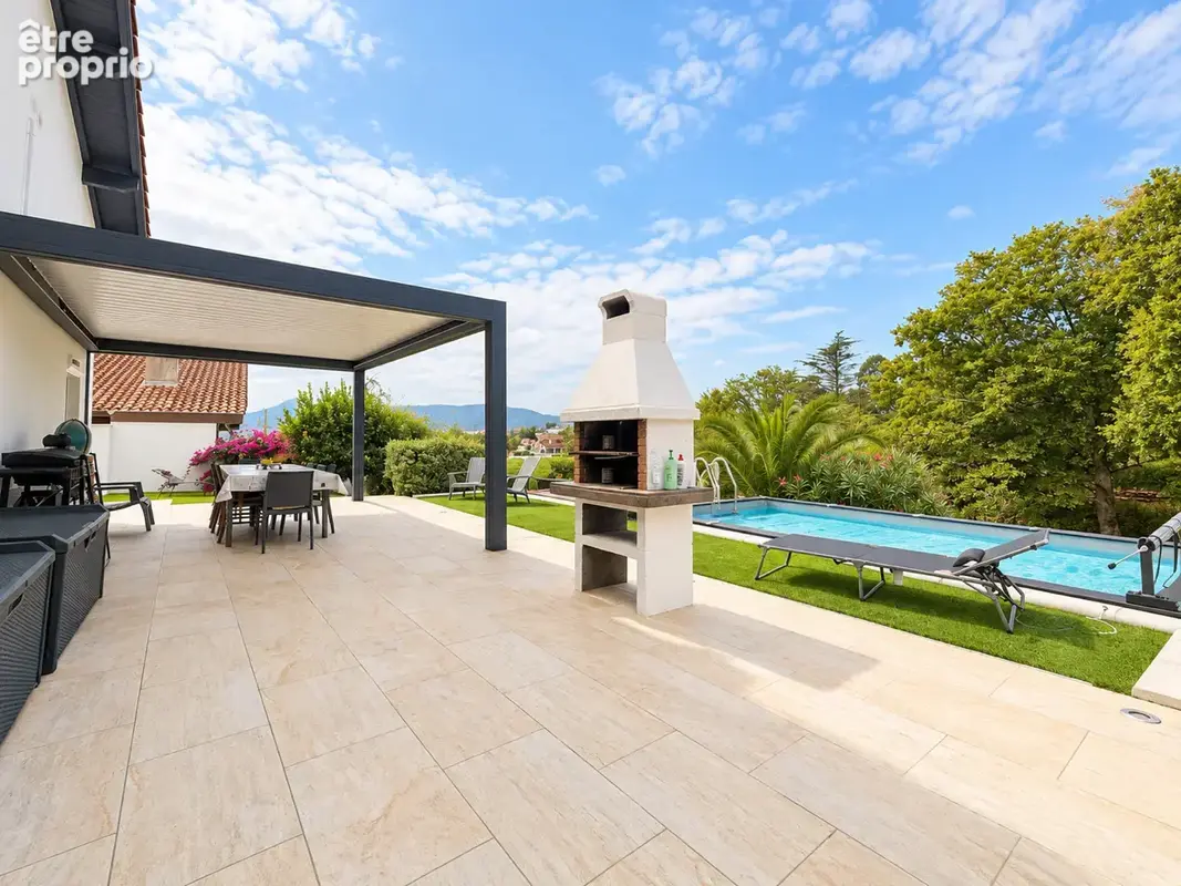 Belle maison en parfait etat-terrasses piscine et garage - photo 2