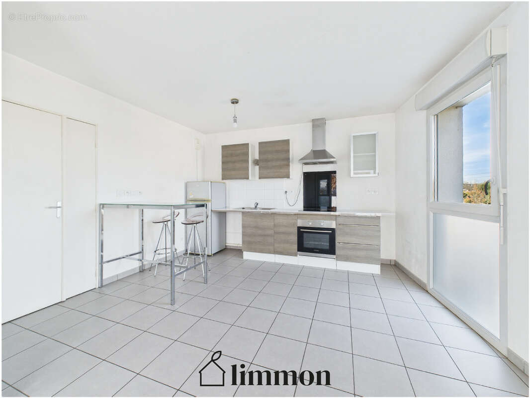 Appartement à MEYZIEU