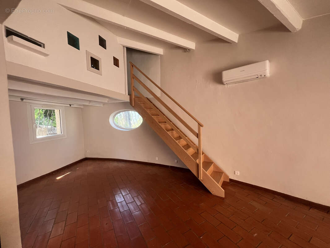 Maison à PLAN-DE-LA-TOUR