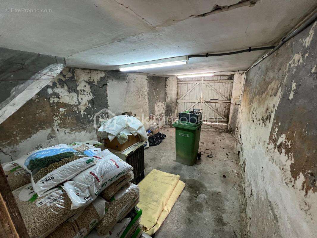 Maison 77m2 a rehabiliter entierement + petit jardin - photo 3