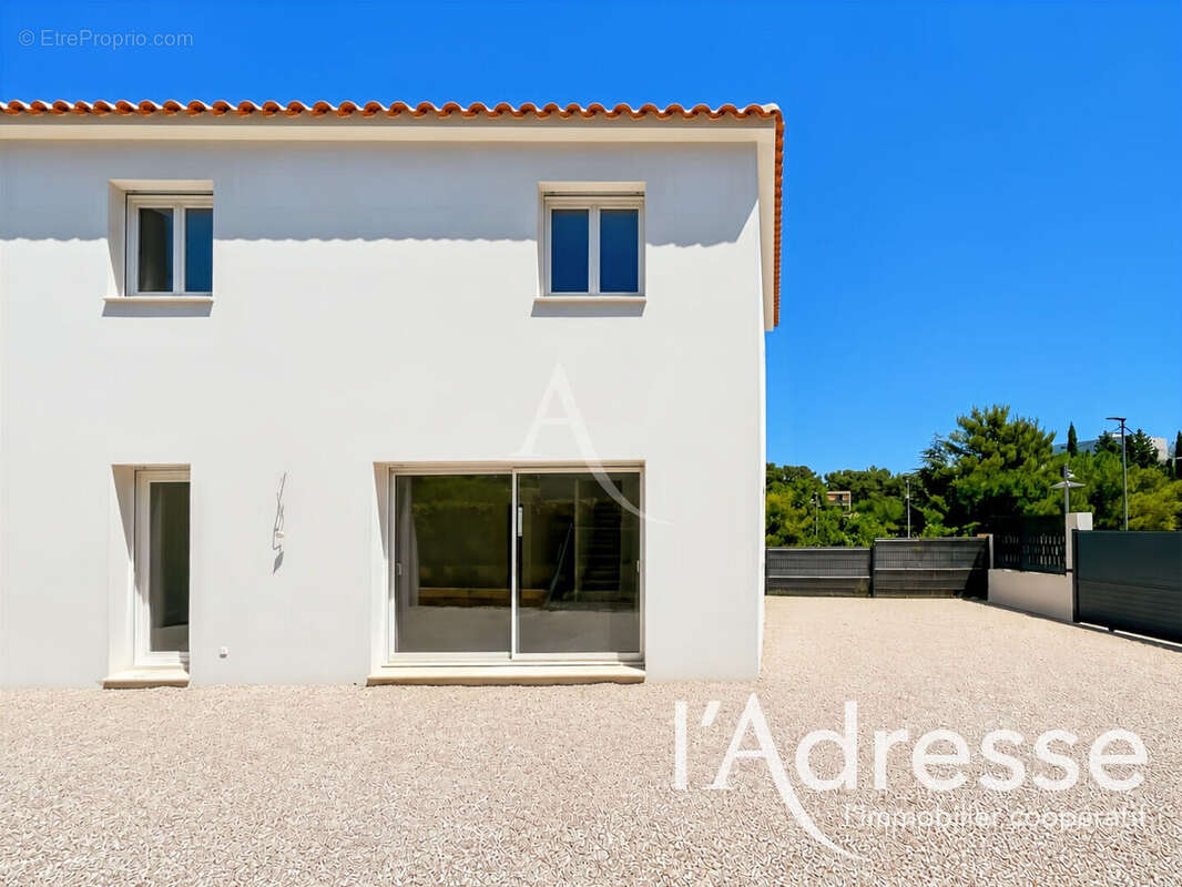 Maison Aubagne - 4 pièces - 93 m2 - photo 2